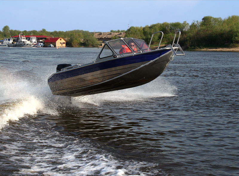 Лодка RusBoat-47